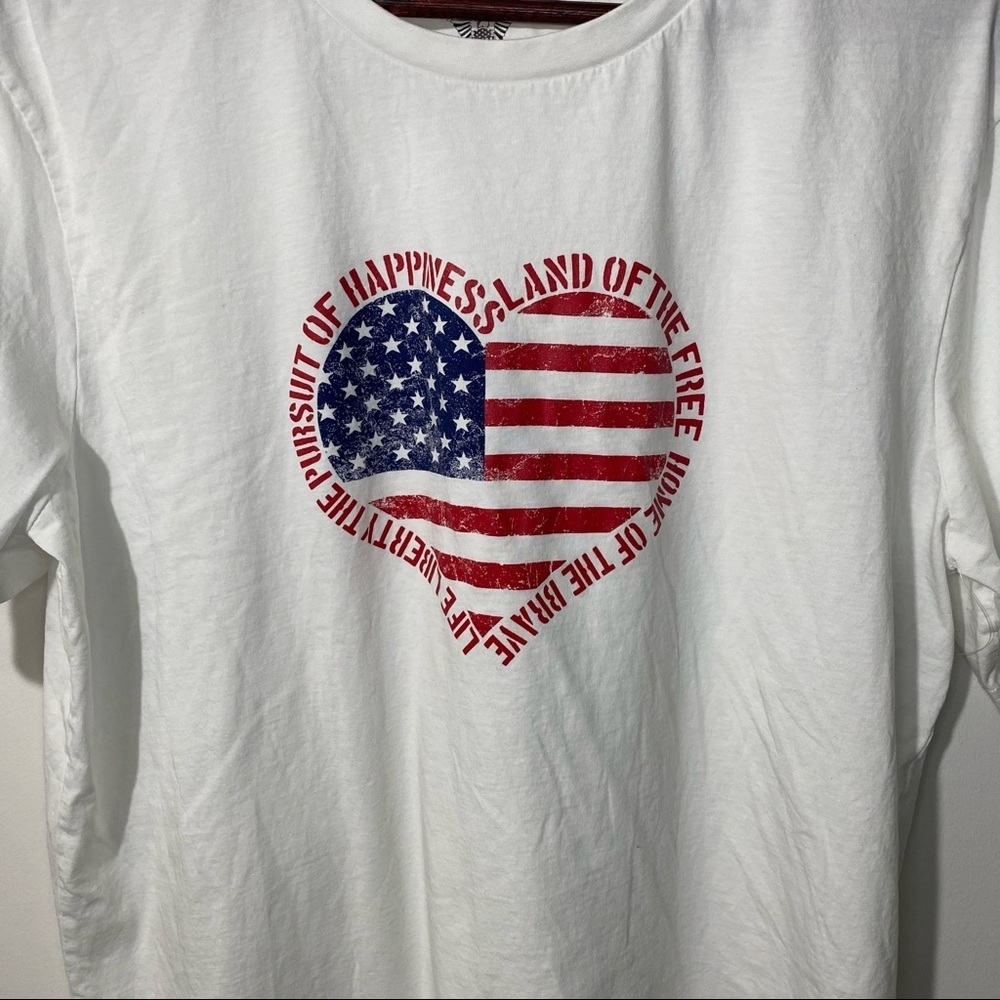 Free People White Short Sleeve Tee with Heart Graphic